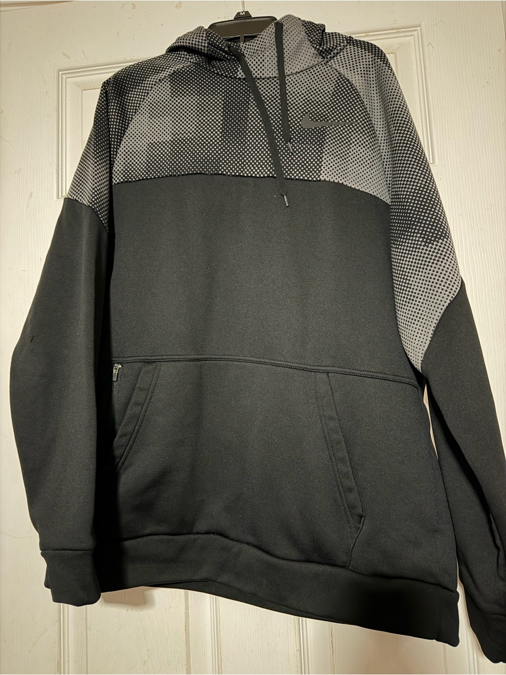 Nike Men’s Black & Gray Pullover Hoodie
